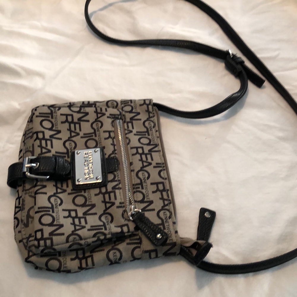 Kenneth Cole Reaction cross body bag